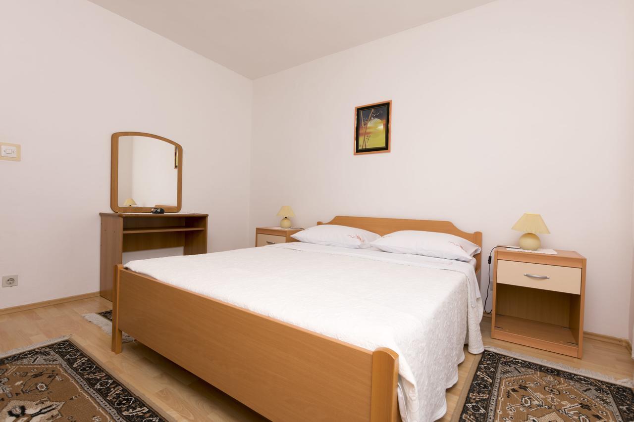 Apartments Visnja Primosten Luaran gambar