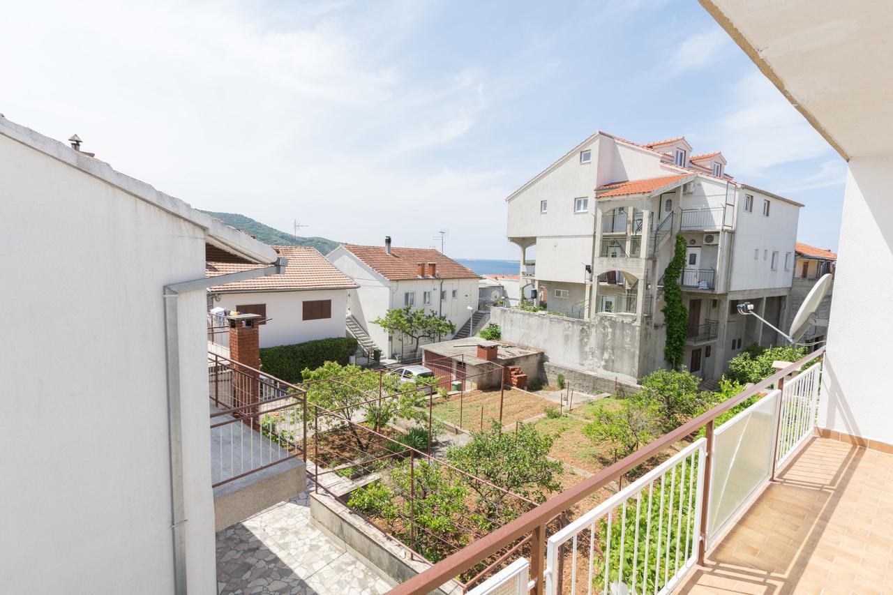 Apartments Visnja Primosten Luaran gambar