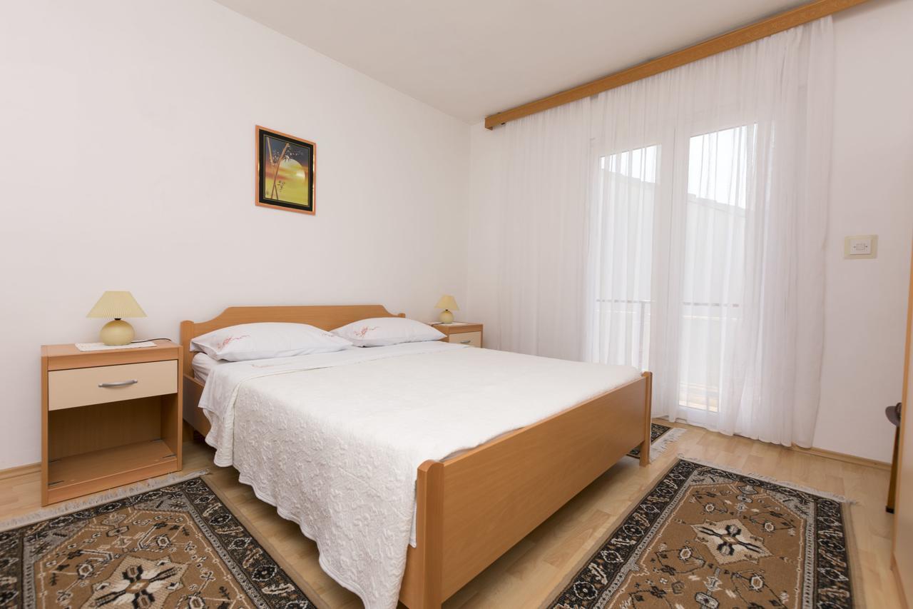 Apartments Visnja Primosten Luaran gambar