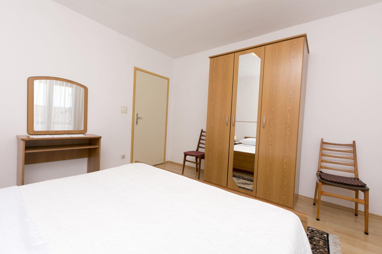 Apartments Visnja Primosten Luaran gambar