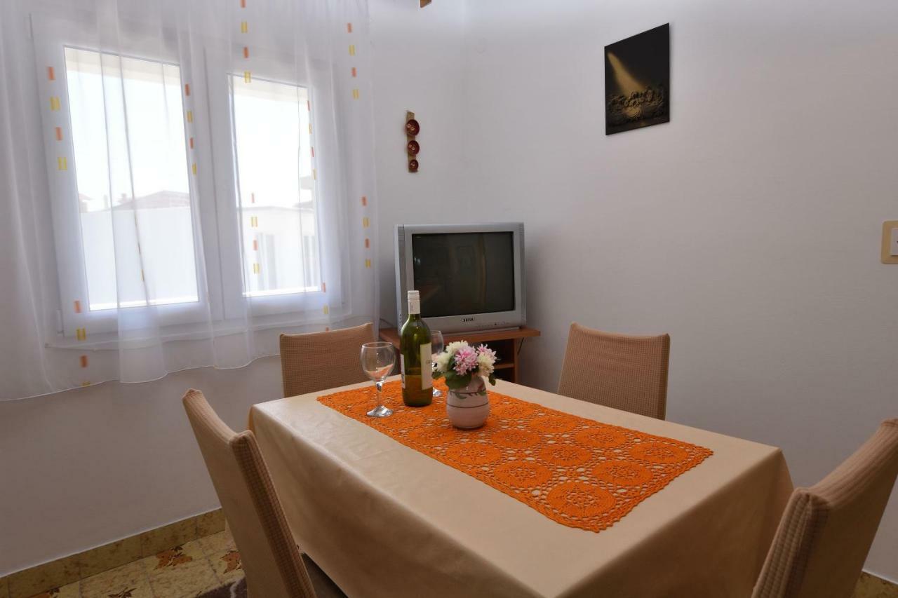 Apartments Visnja Primosten Bilik gambar
